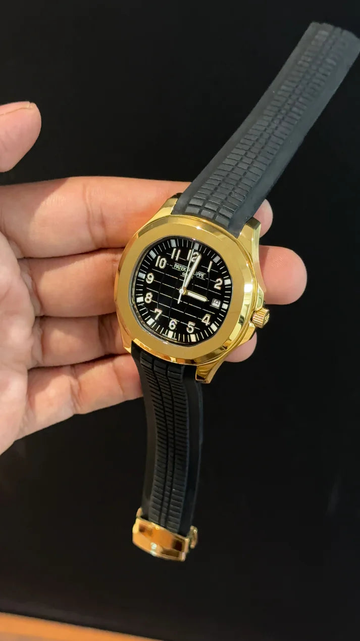 Pp Aquanaut | Auto | Gold | Black strap | Black Dial