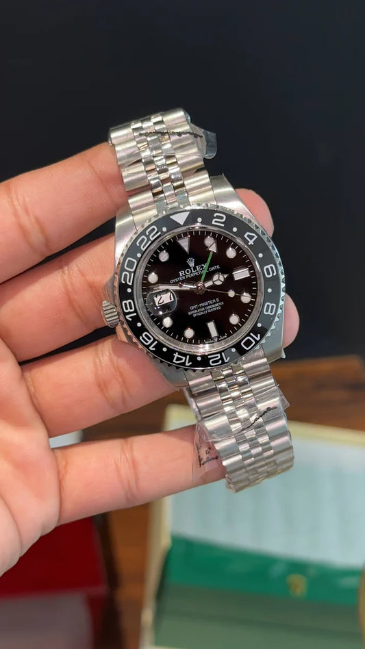 GMT Master | Silver Oyester Chain | left crown | Black Dial