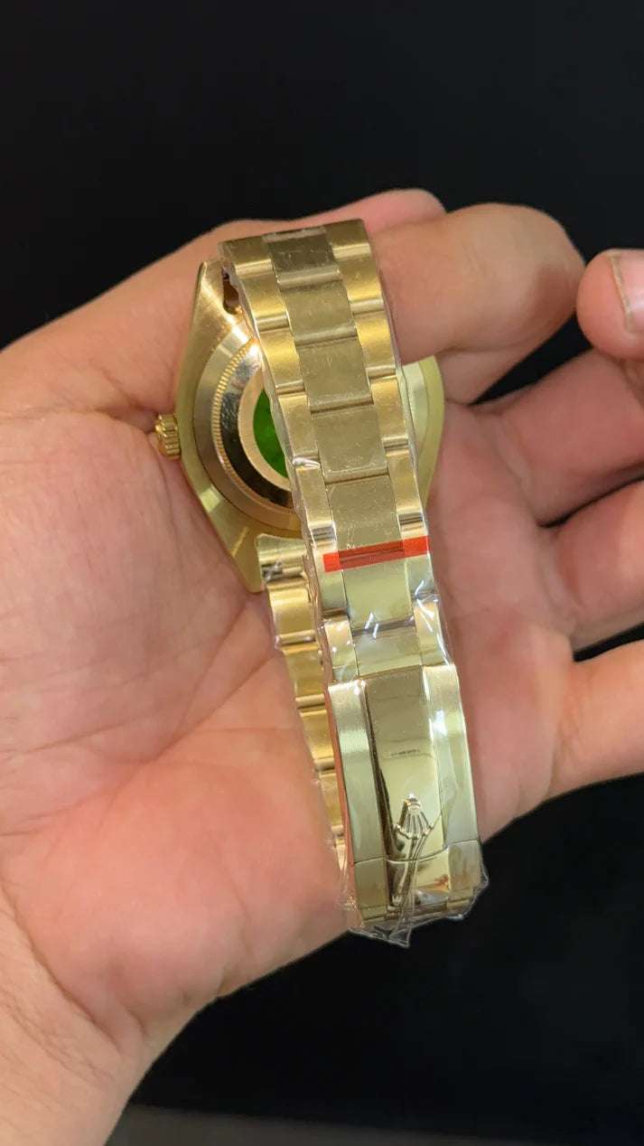 Sky Dweller | Gold Oyester Chain | White Dial